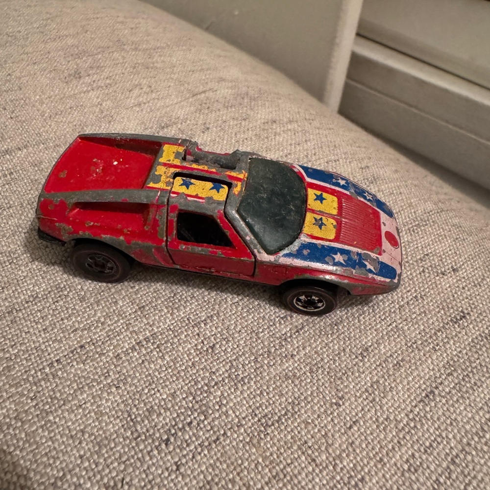 Vintage hot wheels 1970 Mercedes c-111 die cast car red